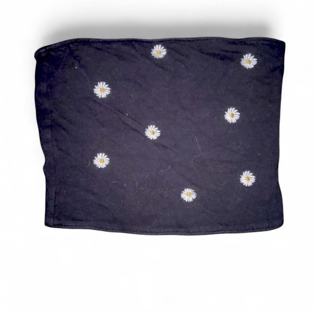 PacSun Black Daisy Print Crop Top